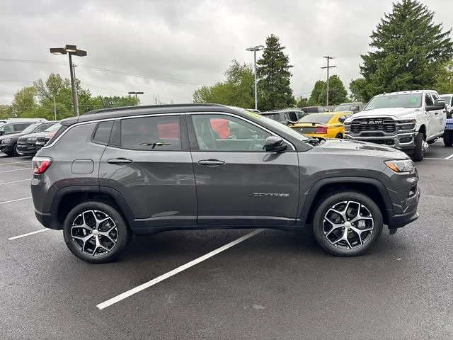 Used 2024 Gray Jeep Limited image 29
