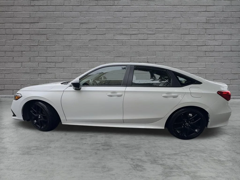 Used 2023 Platinum White Pearl Honda Sport image 2