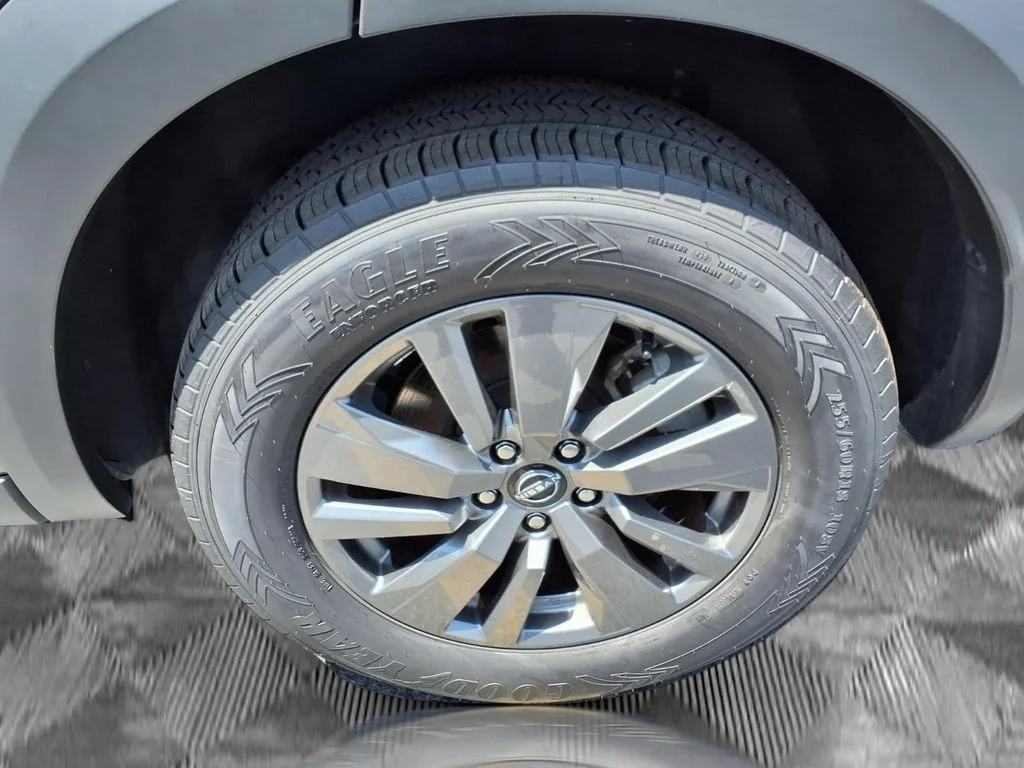 Used 2024 Gray Nissan SV image 22
