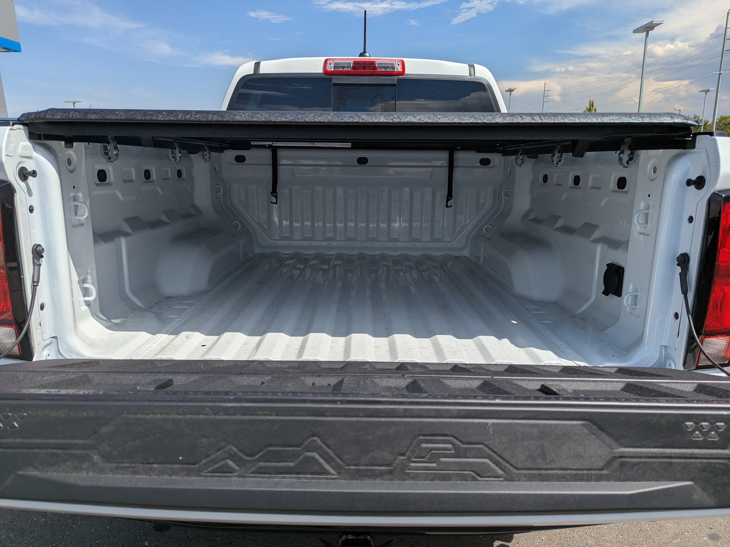 2026 Chevrolet Colorado Z71 - Photo 36