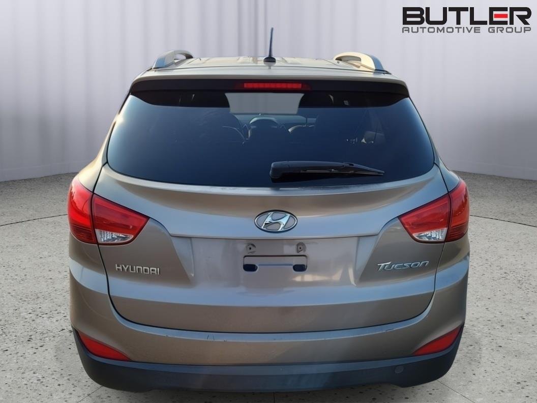 Used 2013 Chai Bronze Hyundai GLS image 9