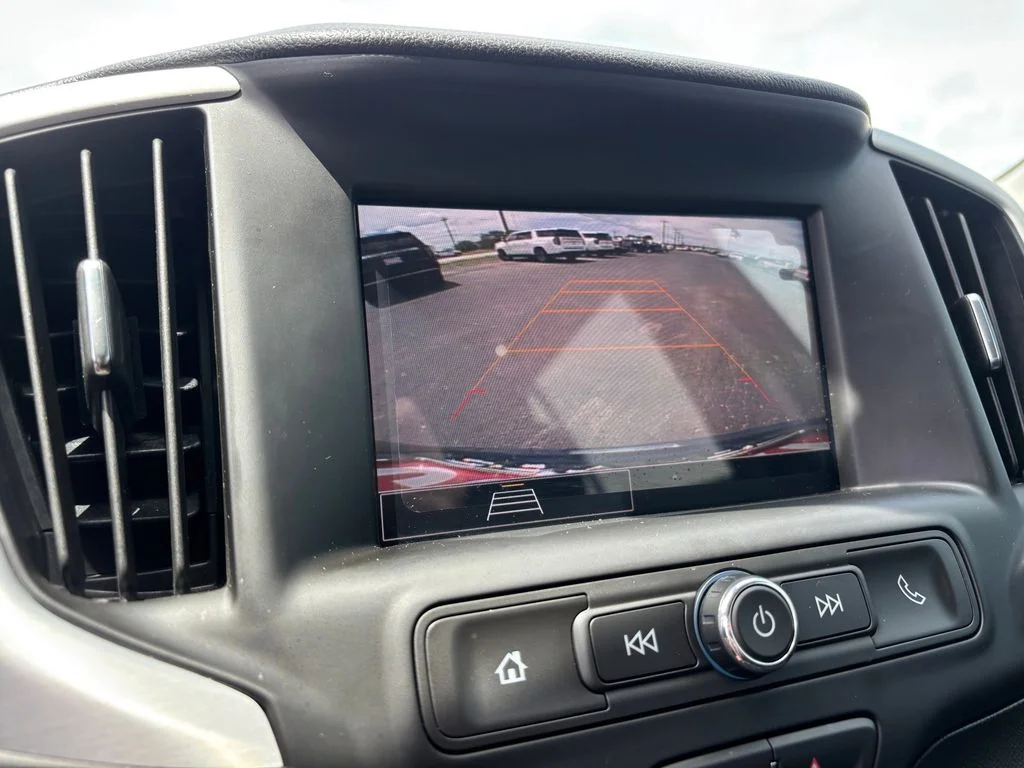 Used 2024  GMC SLE image 24