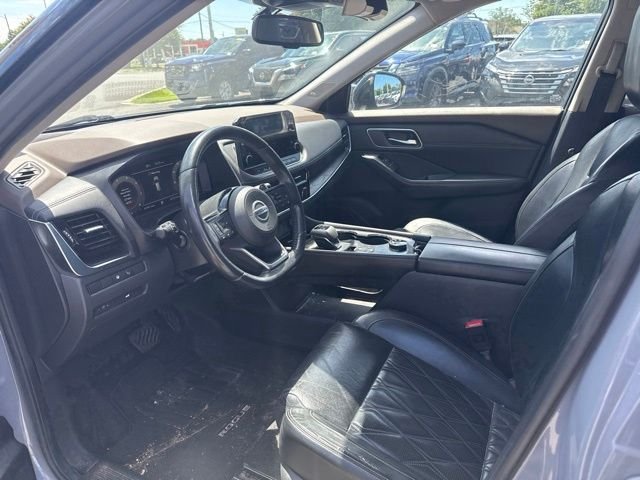Used 2021 Gray Nissan Platinum image 26