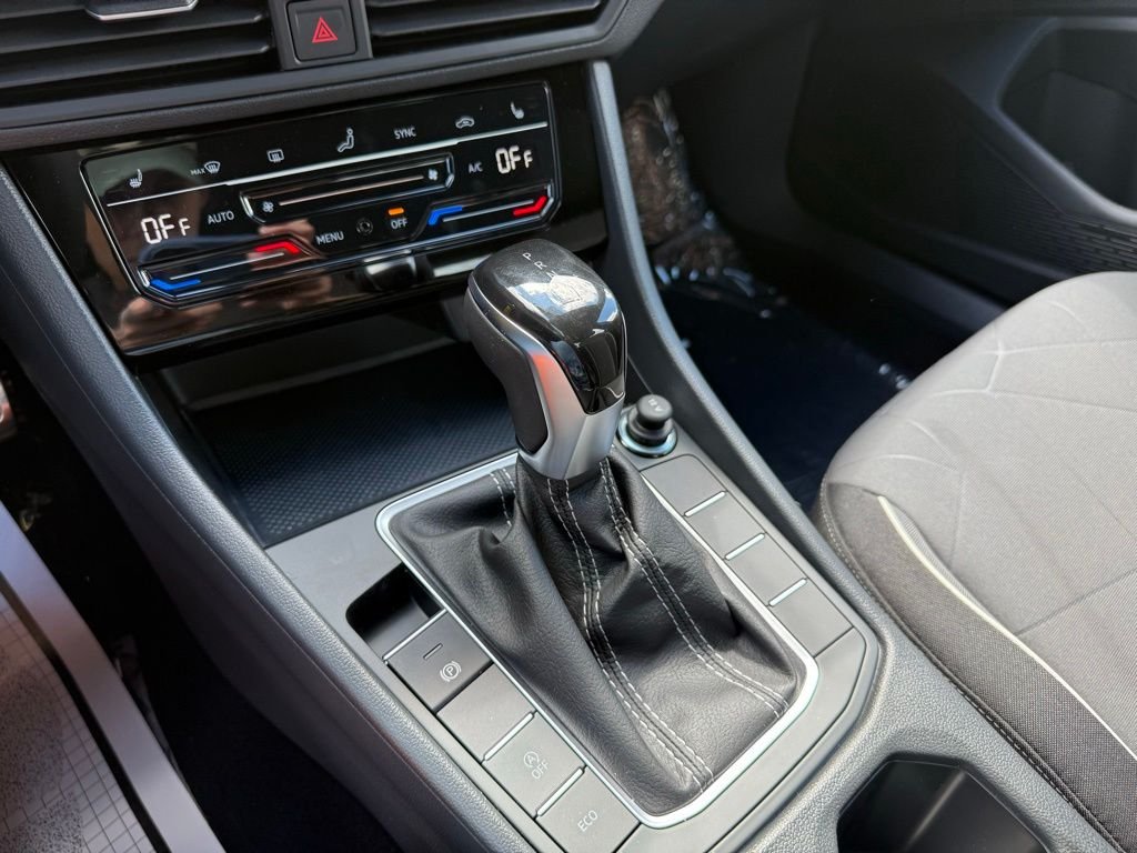 New 2026 Black Volkswagen 1.5T Sport image 38