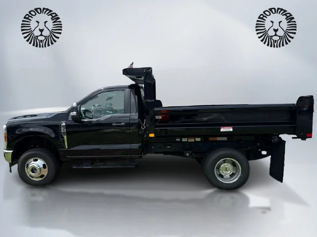 New 2026 Agate Black Metallic Ford F-350® XL image 10