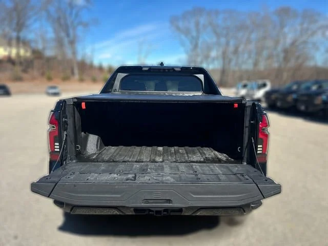 Certified Used 2025 Carpeted floor covering Chevrolet RST - Max Range image 40