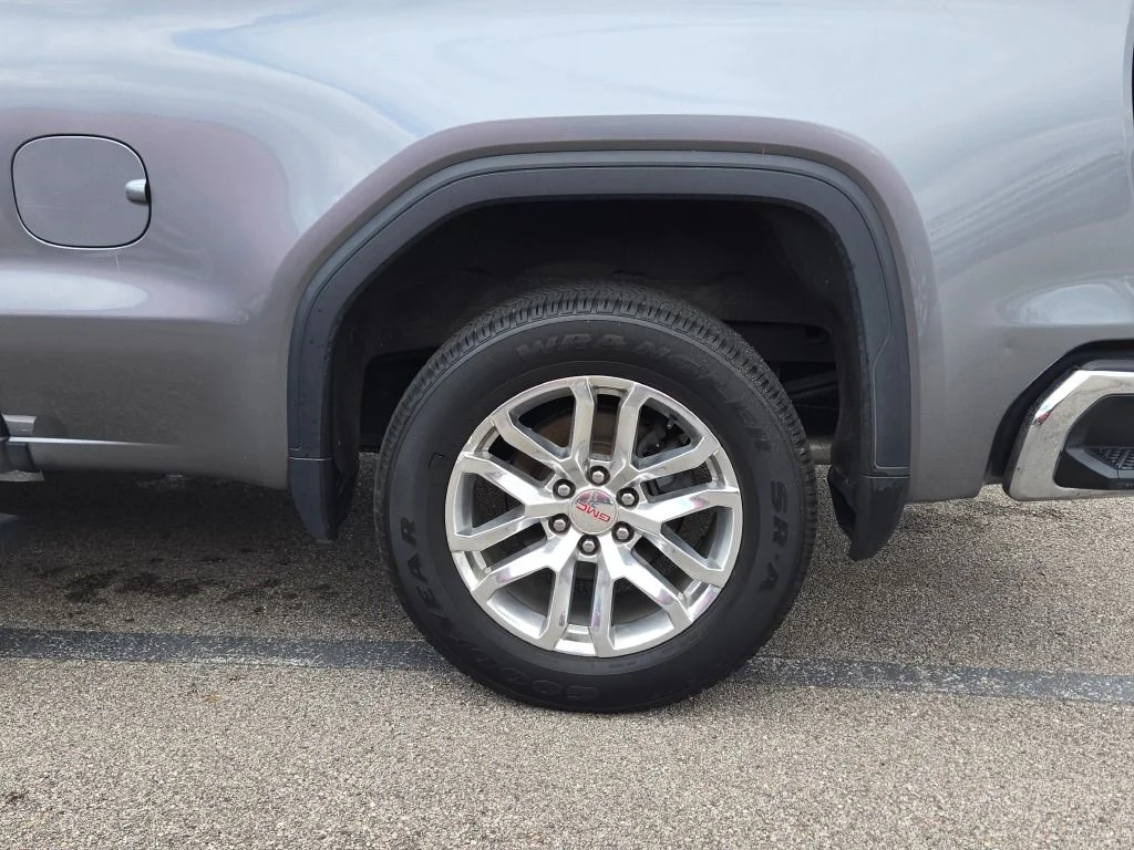 Used 2022 Gray GMC SLT image 15