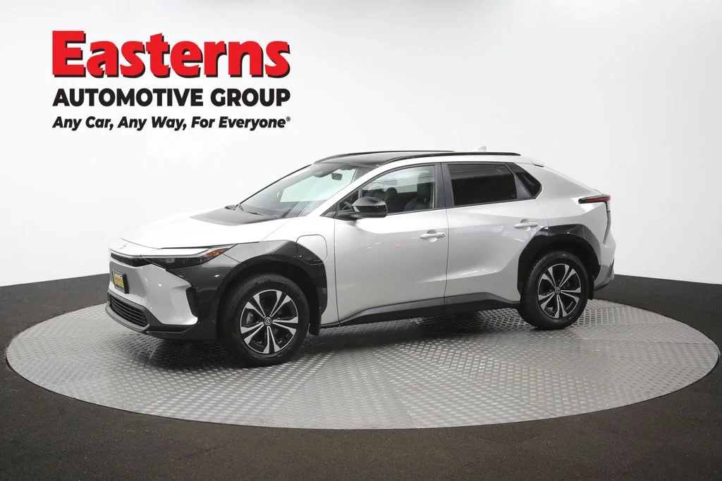 Used 2024 Silver Toyota XLE image 58