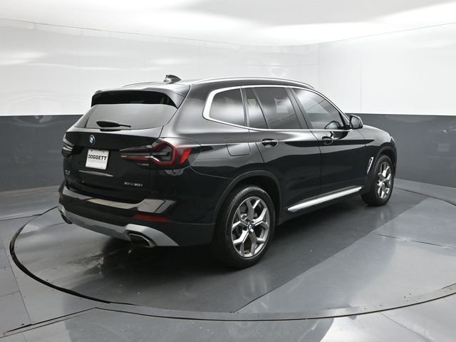 Used 2024 Black BMW xDrive30i image 8