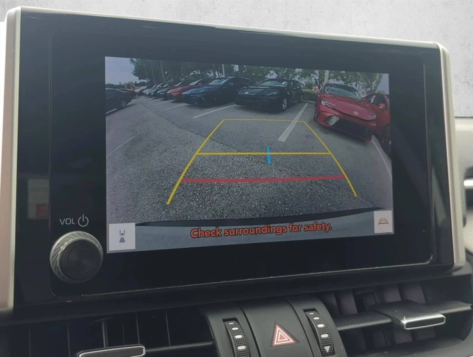 Used 2023 White Toyota Hybrid XLE Premium image 19