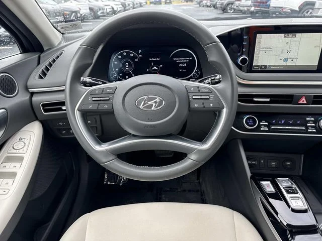 Used 2023 Gray Hyundai SEL image 17