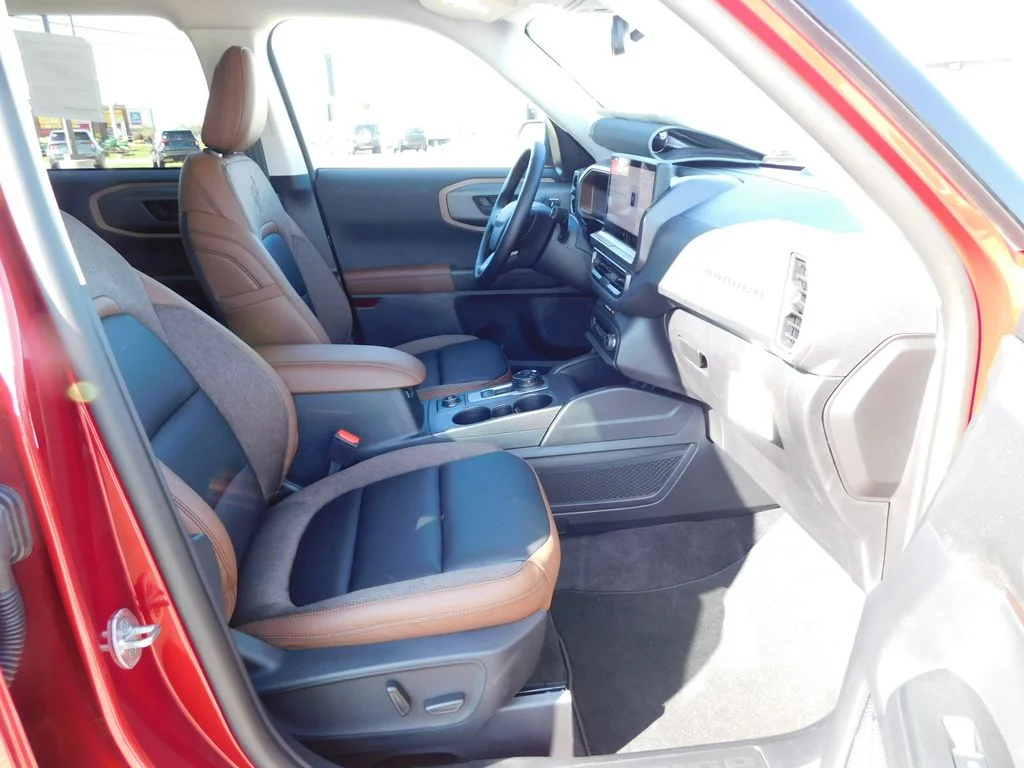New 2026 Ruby Red Metallic Tinted Clearcoat Ford Outer Banks® image 17