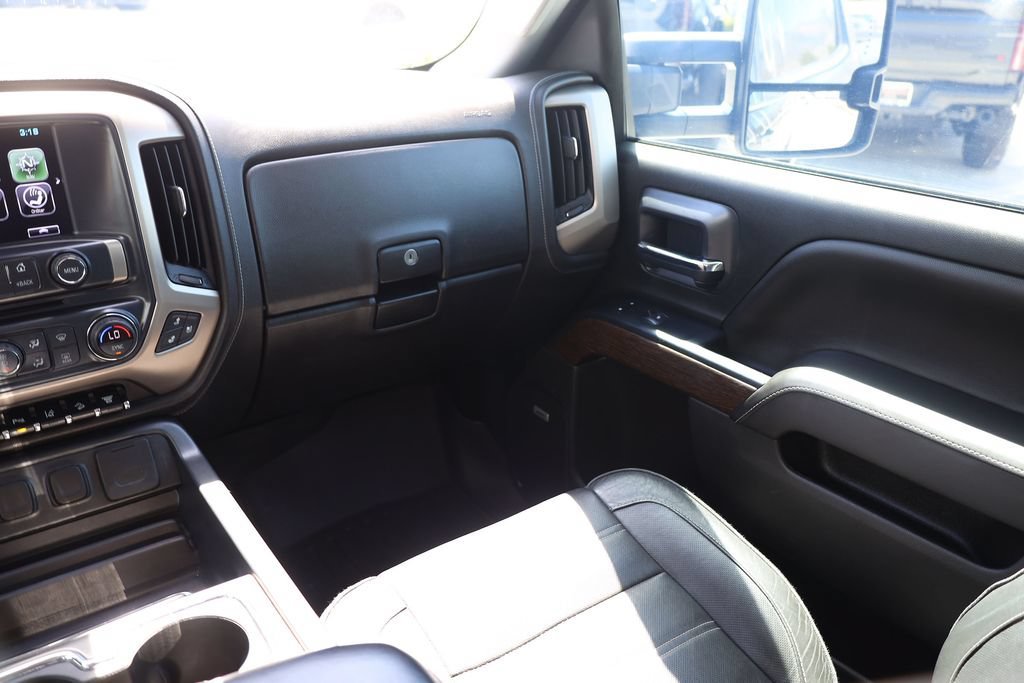 Used 2018 ONYX BLACK GMC Denali image 23