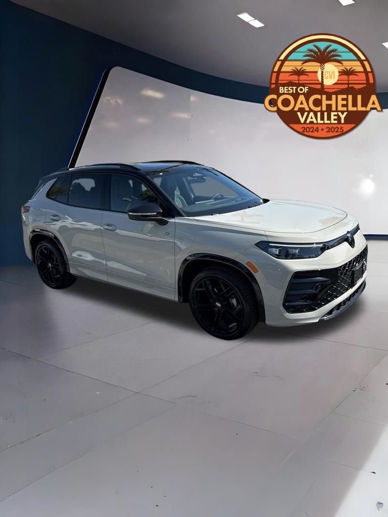 2026 Volkswagen Tiguan 2.0T SE R-Line Black's photo