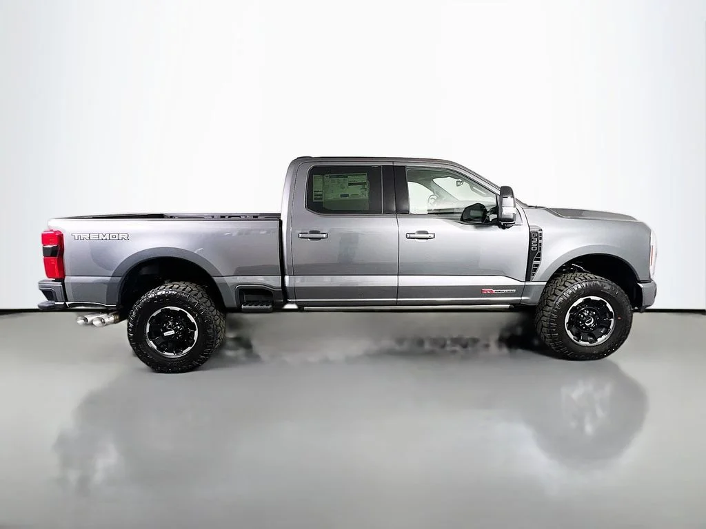 New 2026 Carbonized Gray Metallic Ford Lariat image 19