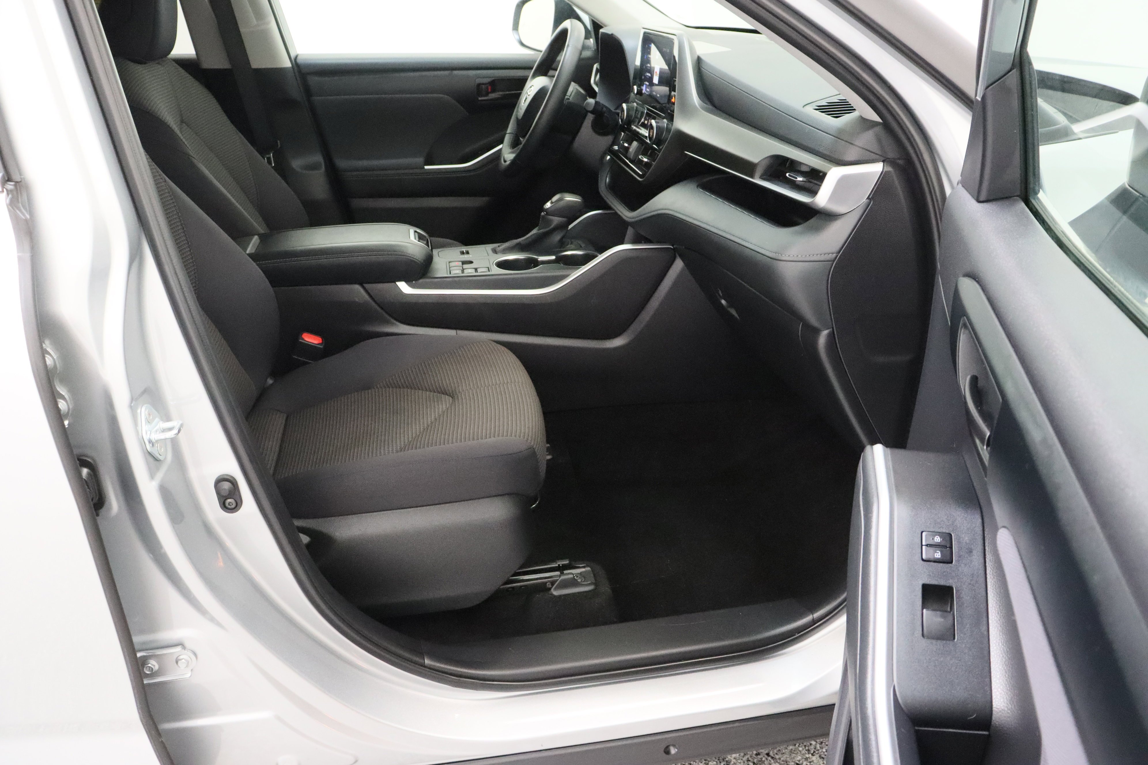 Certified Used 2025 Celestial Silver Metallic Toyota LE 2.4T image 39
