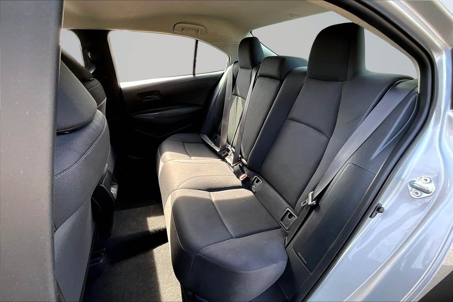 Used 2025 Silver Toyota LE image 18