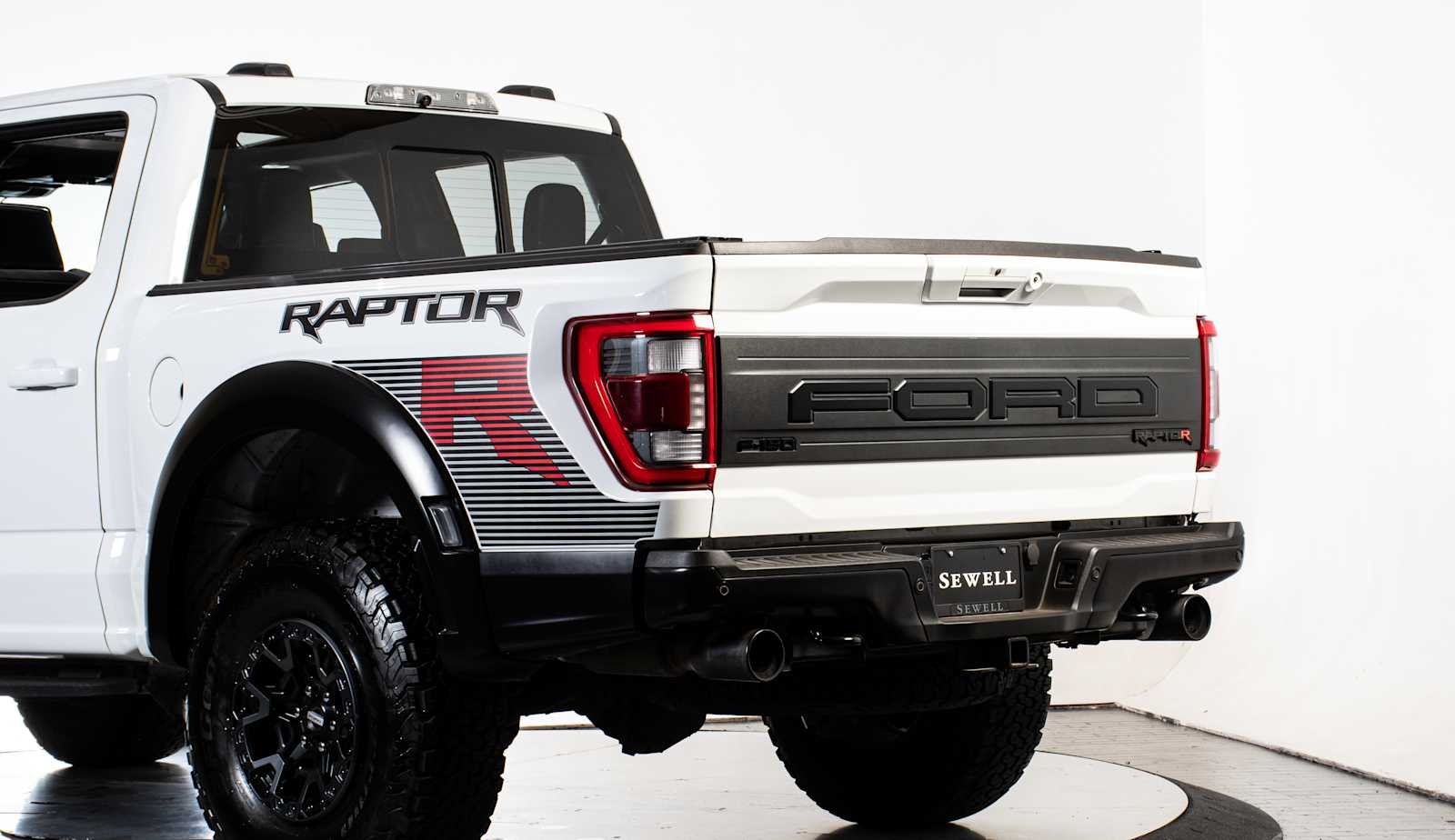 2023 Ford F-150 Raptor - Photo 11