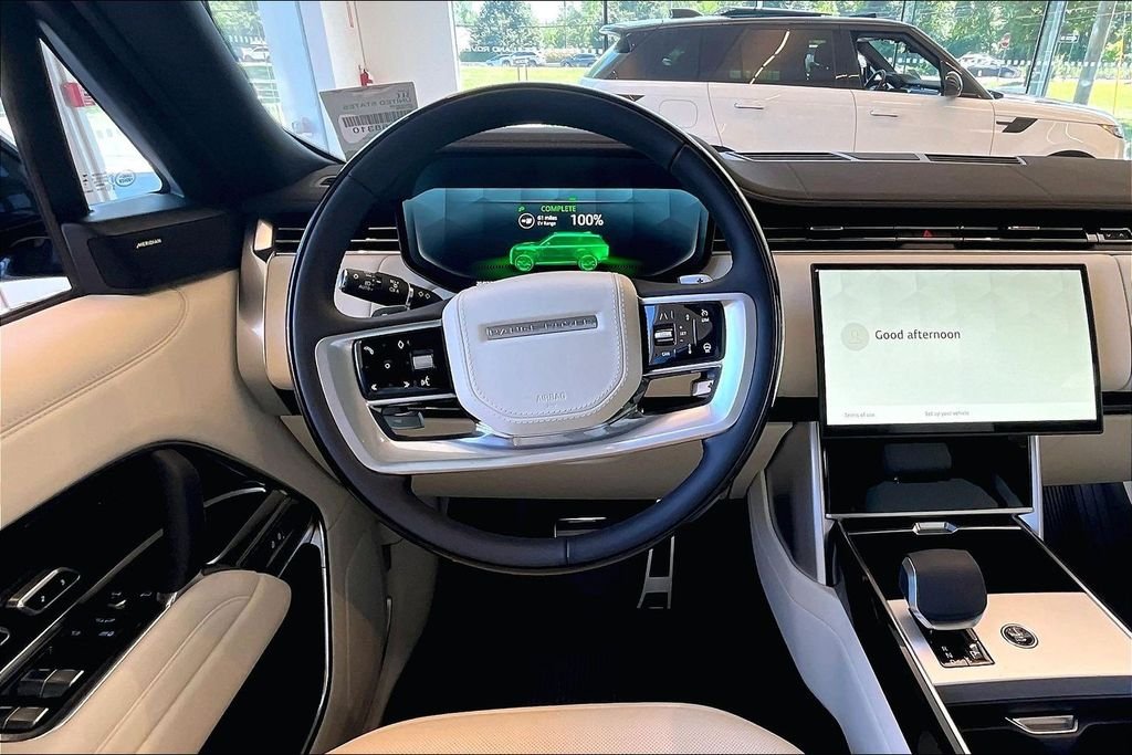 New 2026 Eiger Grey Land Rover SE image 8