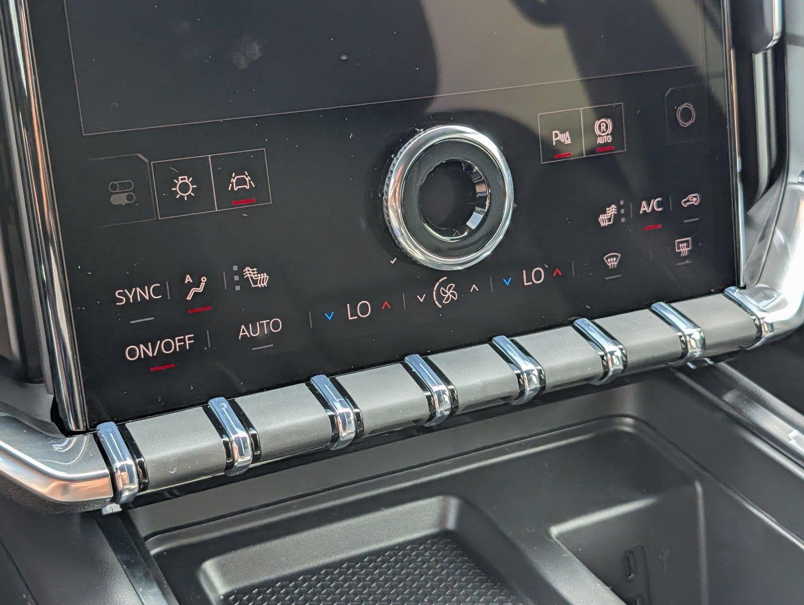 New 2027 Sterling Metallic GMC Elevation image 18