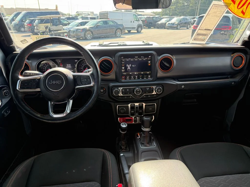 Used 2022 Silver Jeep Mojave image 7