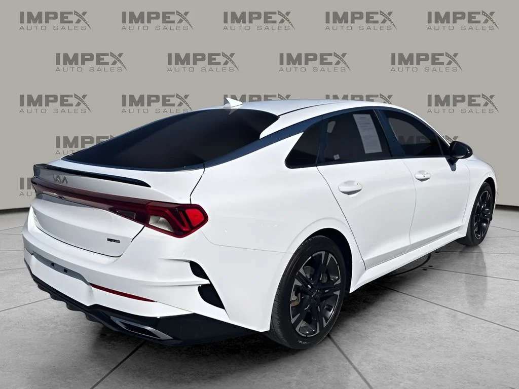 Used 2023 White Kia GT-Line image 5