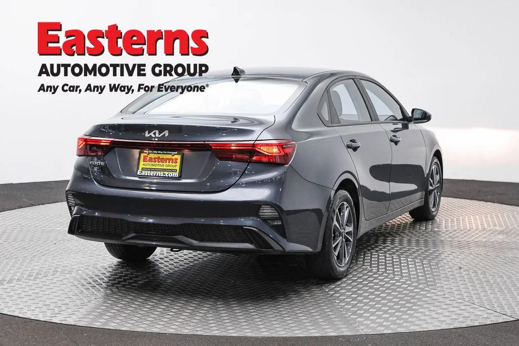 Used 2024 Gray Kia LXS image 5