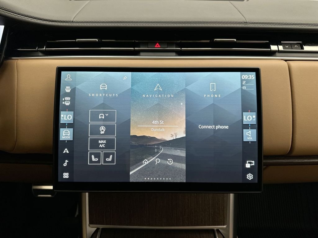 New 2026 Fuji White Land Rover SE image 13