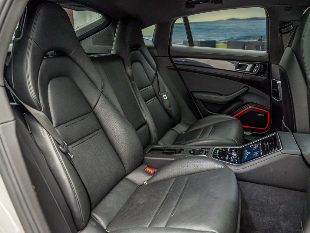 Used 2018 Chalk Porsche 4S image 50