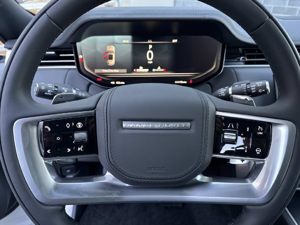 New 2027 Fuji White LAND ROVER  image 30