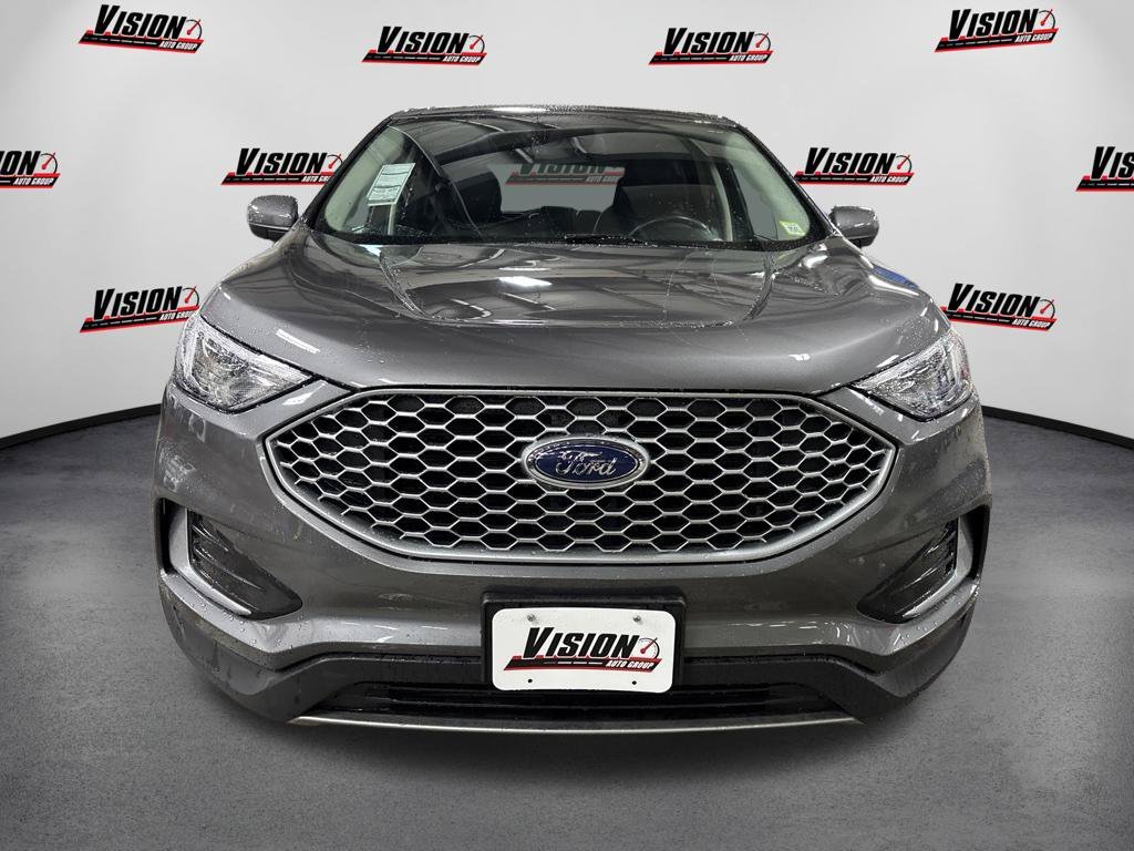 Used 2024 Gray Ford SEL image 2