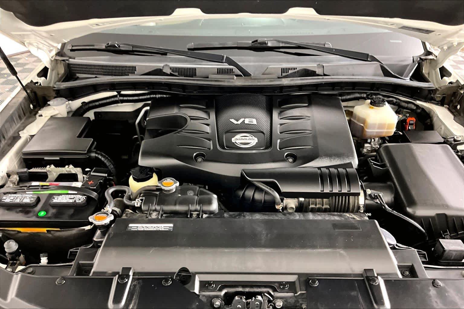 Used 2019 Pearl White Tricoat Nissan SL image 30