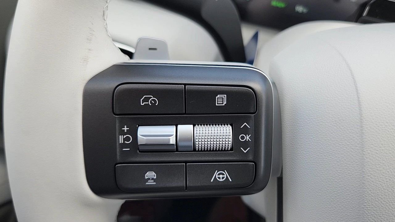 New 2026 Abyss Black Pearl Hyundai SEL 8P image 11