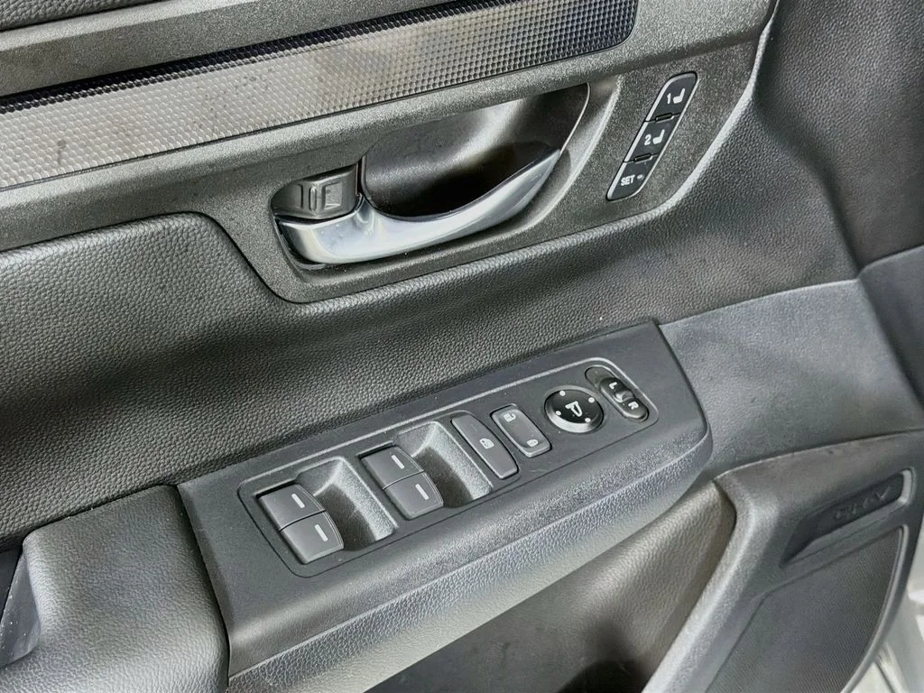 Used 2025  Honda Sport-L image 17