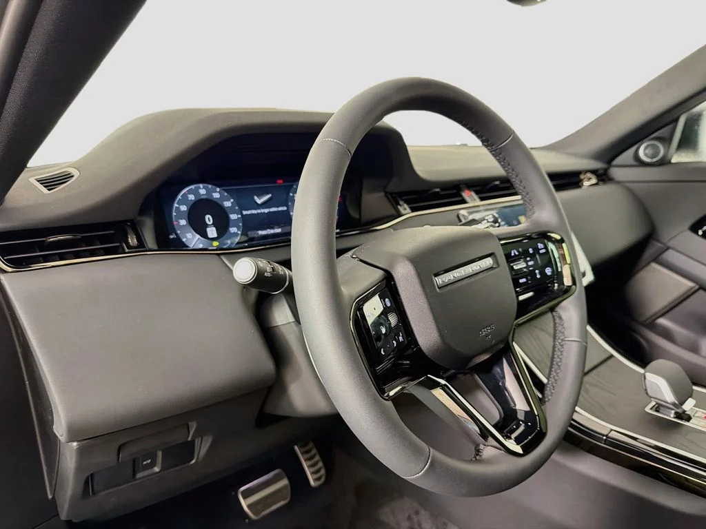 New 2026 Fuji White Land Rover Hoxton Edition image 9