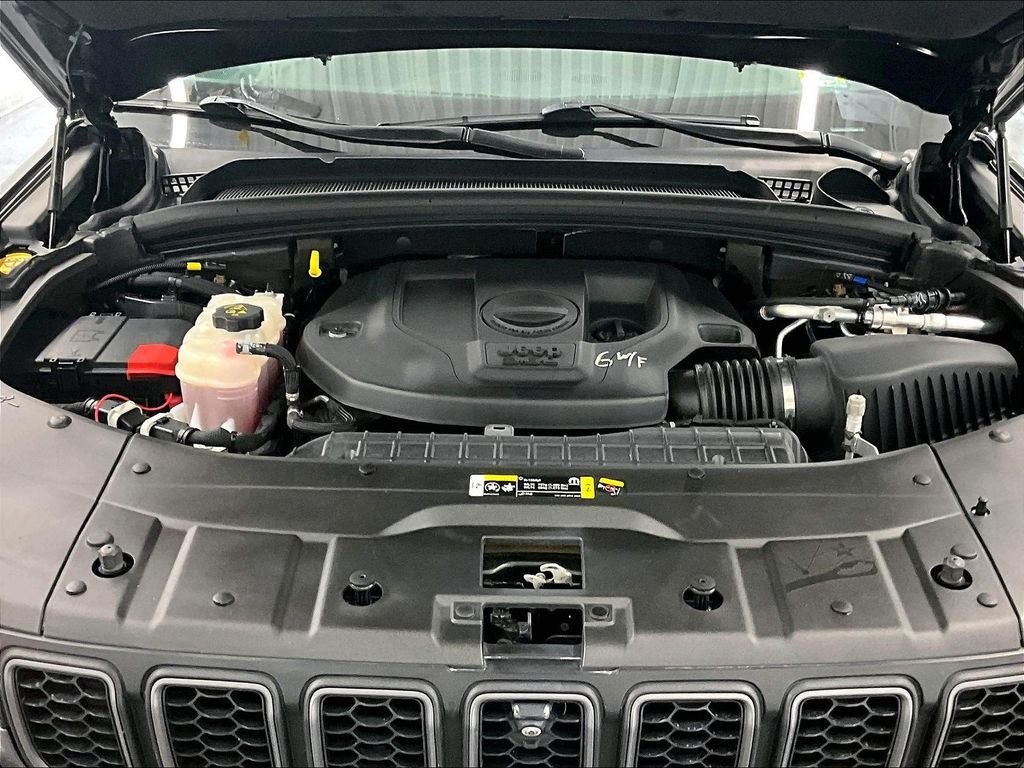 Used 2022 Diamond Black Crystal Pearlcoat Jeep Trailhawk image 29