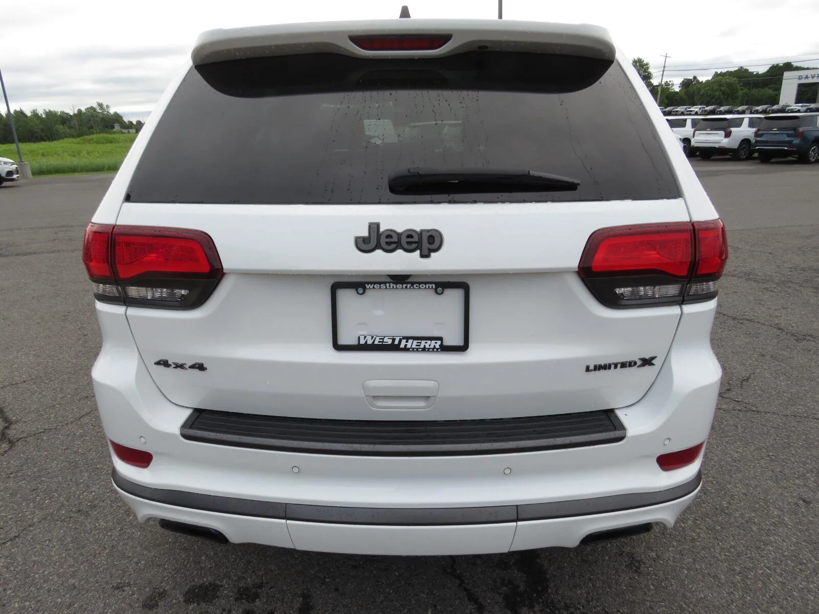 Used 2020 Bright White Clea Jeep Limited X image 8