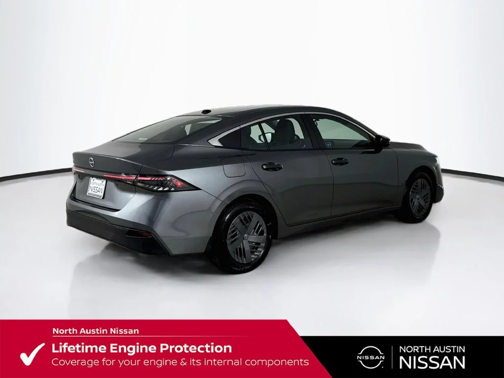 New 2027 Gray Nissan S image 8