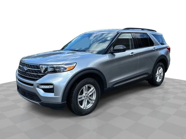 2023 Ford Explorer XLT 4WD's photo