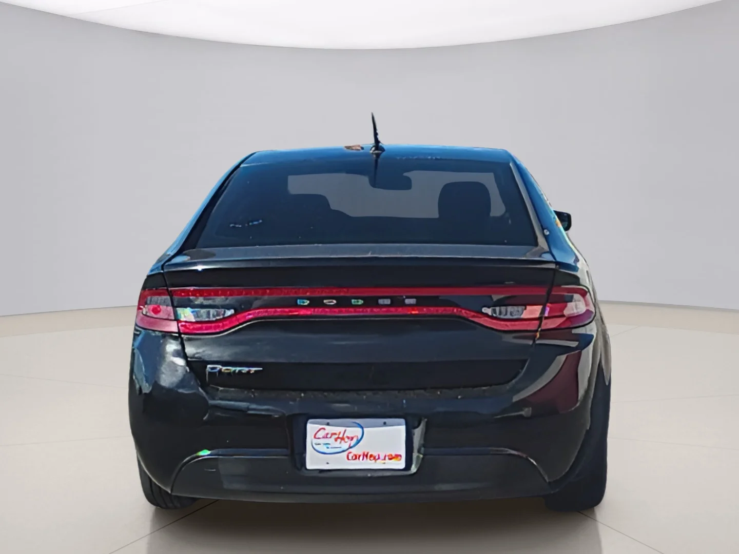 Used 2015 Gray Dodge SE image 4