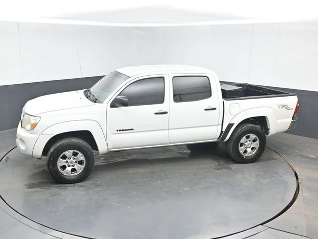 Used 2008 Super White Toyota Base image 29