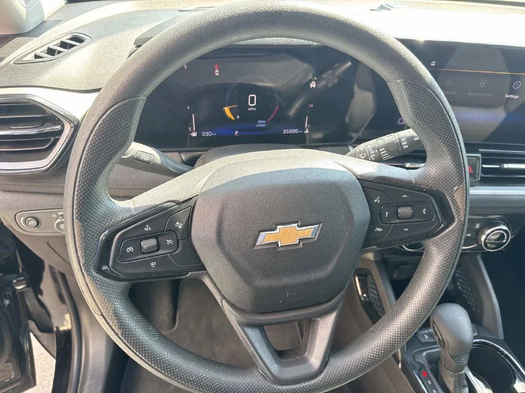 Used 2025 Black Chevrolet LT image 31