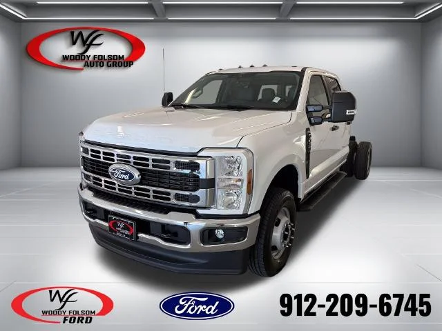 New 2027 Oxford White Ford F-350® XL image 17