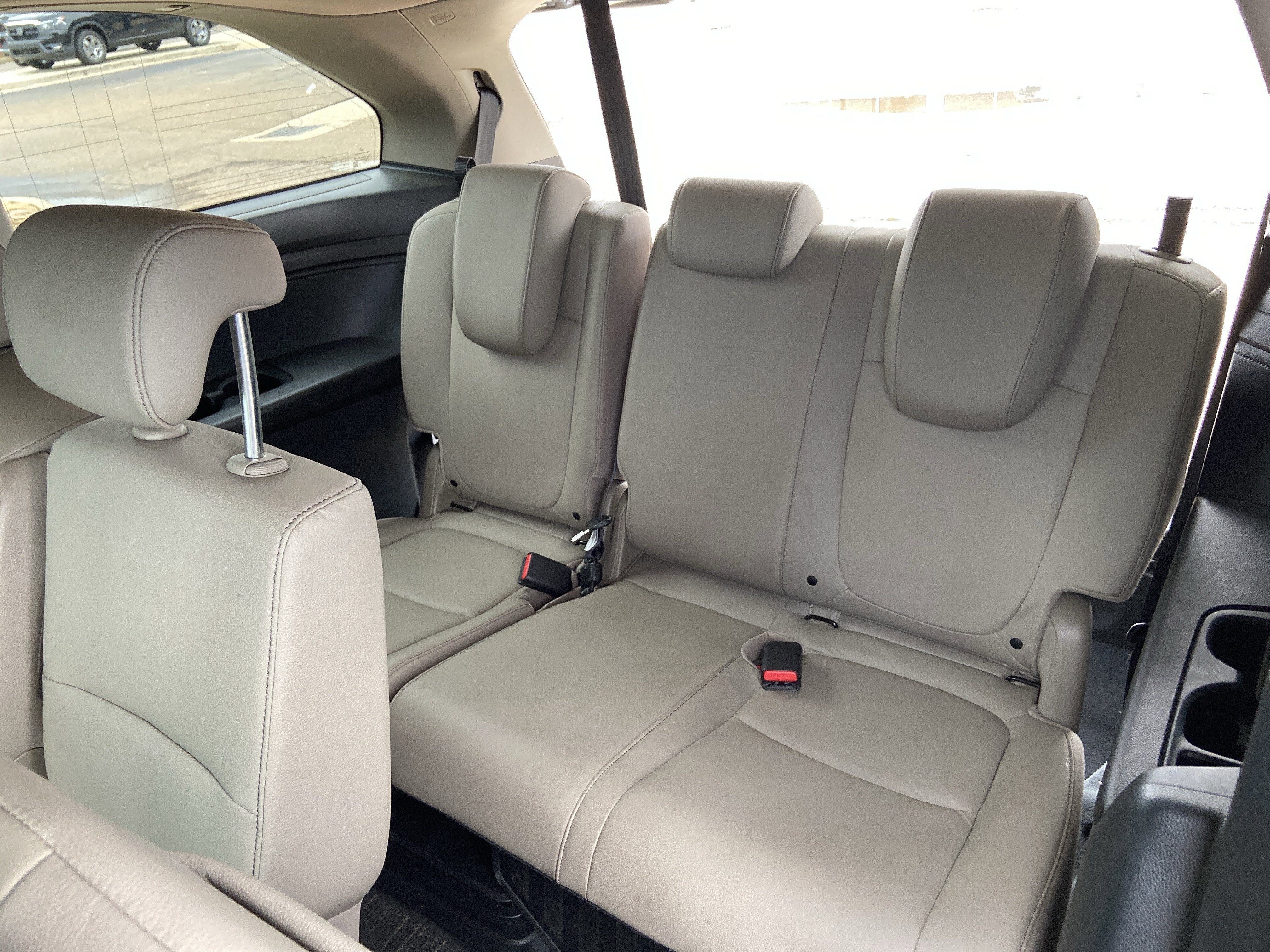 Used 2023 Radiant Red Metallic II Honda EX-L image 54