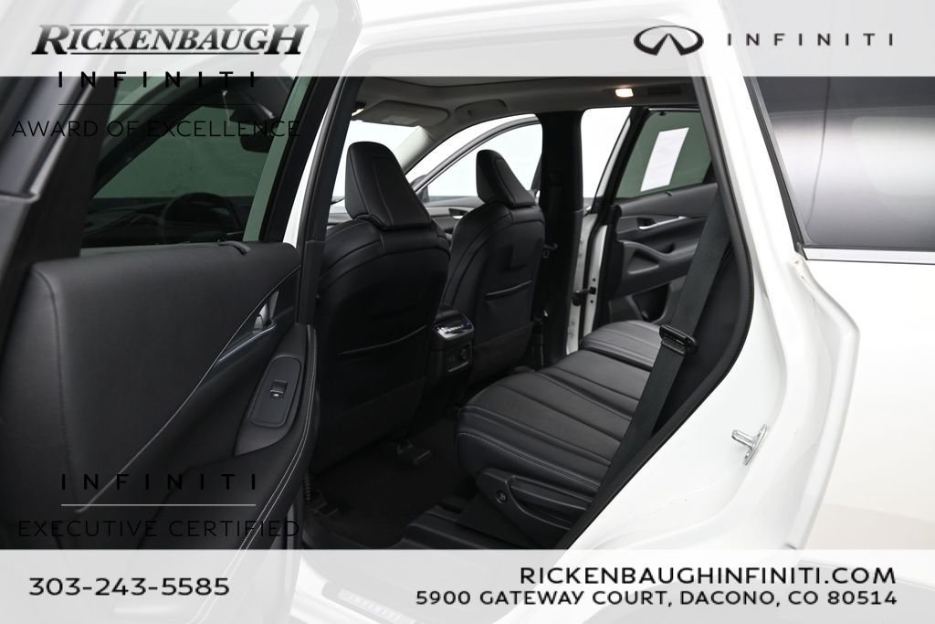 Certified Used 2023 White INFINITI LUXE image 12