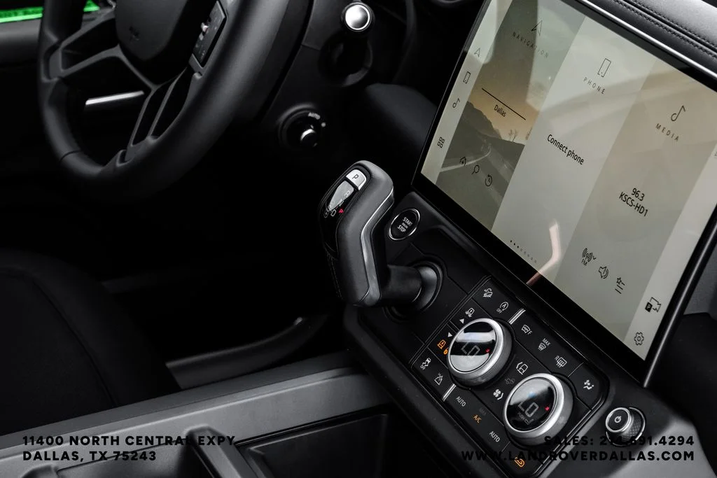 New 2026 Fuji White Land Rover S image 28