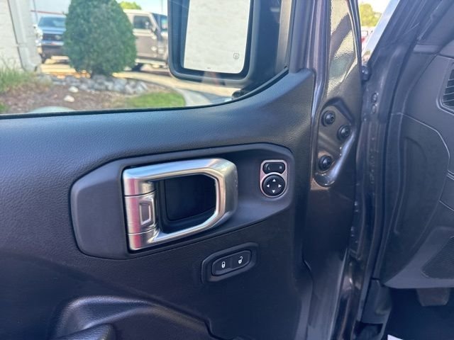 Used 2025 Gray Jeep Rubicon image 23