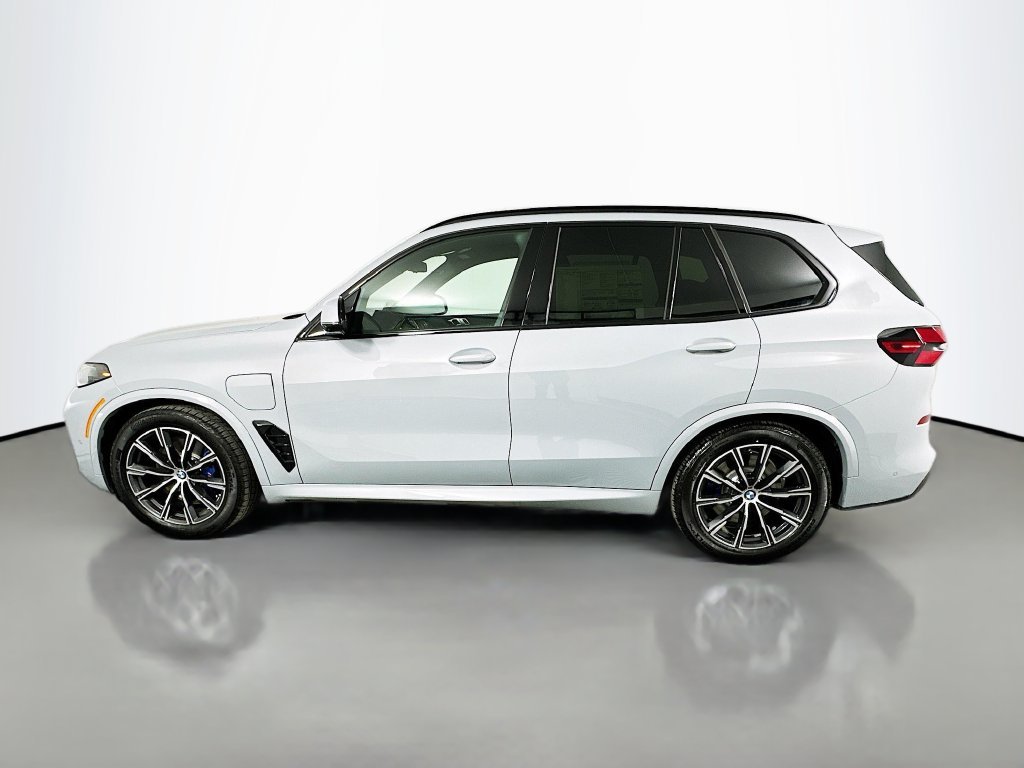 Used 2026 Brooklyn Grey Metallic BMW xDrive50e image 8