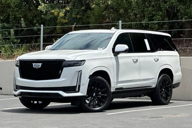 Used 2024 White Cadillac Sport Platinum image 1