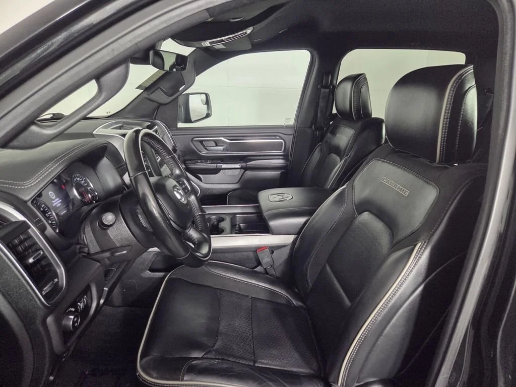 Used 2021 Diamond Black Crystal Pearlcoat Ram Laramie image 9